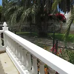 Virginia Hotel *