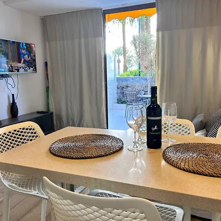 Virginia * Playa de las Américas